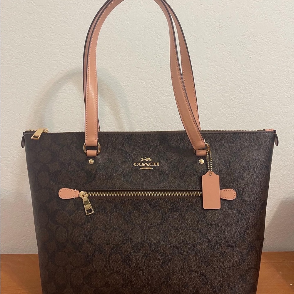 Coach Gallery Tote in Signature Canvas Brown And pink